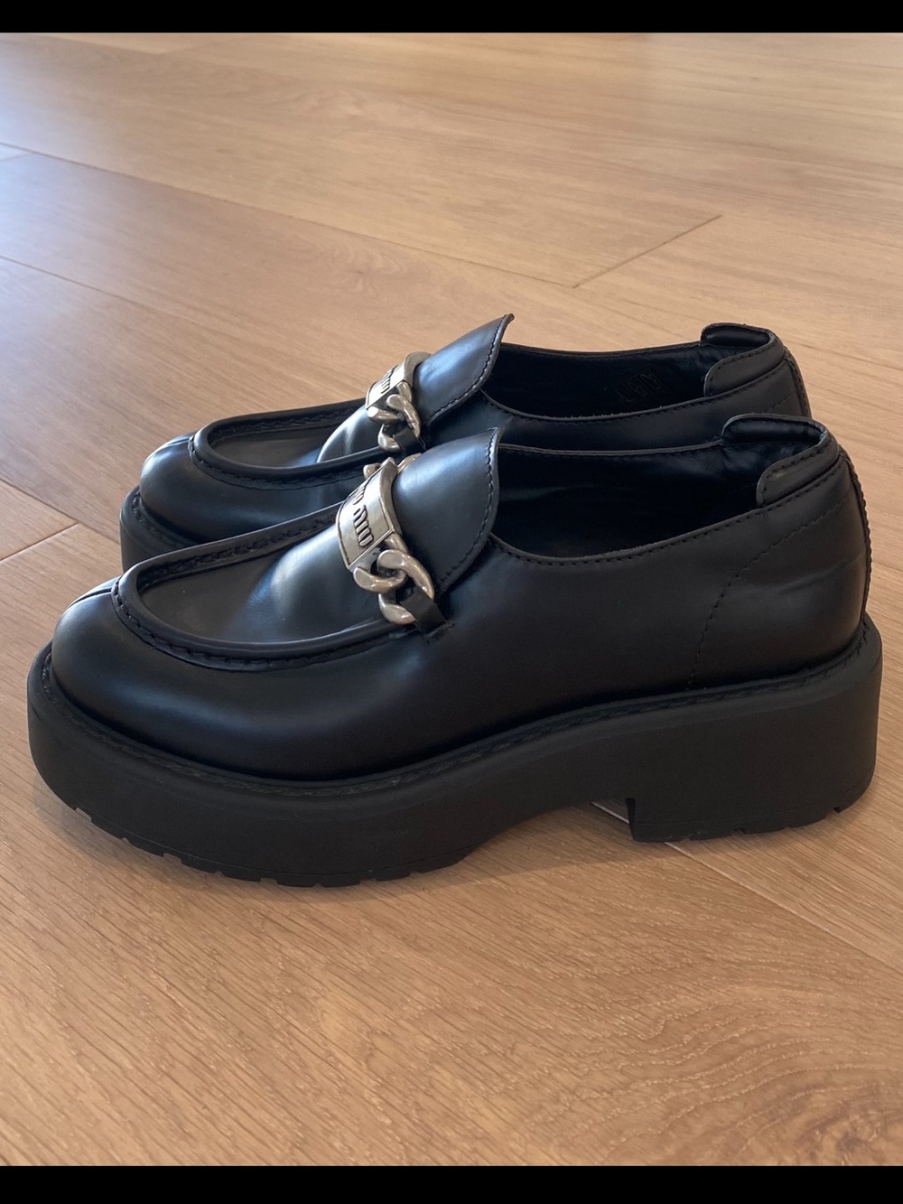 AUTHENTIC MIU MIU BLACK PLATFORM LOAFERS
SIZE 39 GUNMETAL HARDWARE